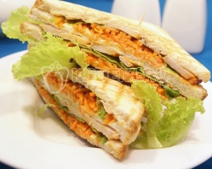Сэндвич с копченой курицей