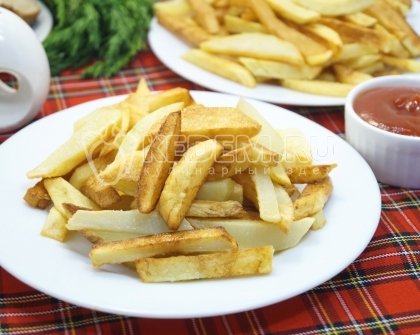 Картофель фри на сковороде
