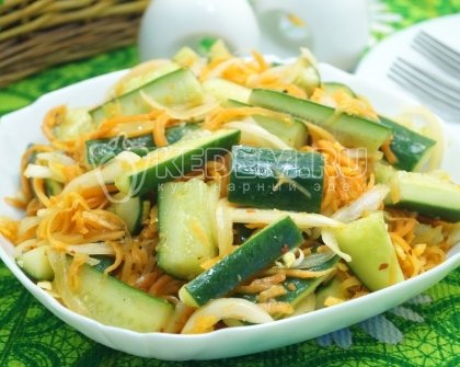 Салат огурцы по-корейски на скорую руку
