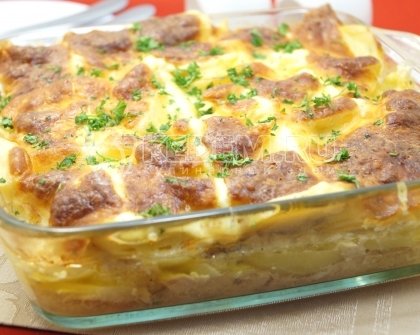 Картофельная запеканка с куриным фаршем в духовке