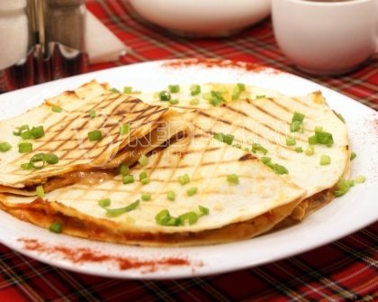Кесадилья с курицей
