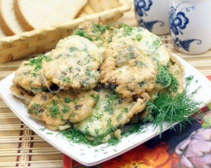 Кабачки жареные в кляре с зеленью