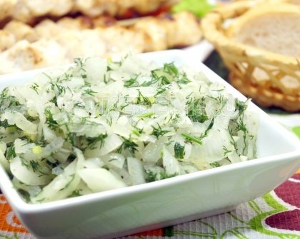 Маринованный лук к шашлыку
